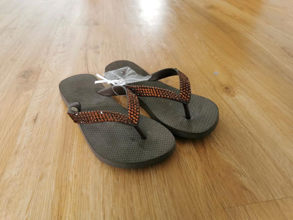 Flip flop swarovski, braun, 37/38 in Düsseldorf - Bezirk 4 | eBay  Kleinanzeigen ist jetzt Kleinanzeigen