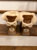 UGG Boots Creme Niedersachsen - Melle Vorschau