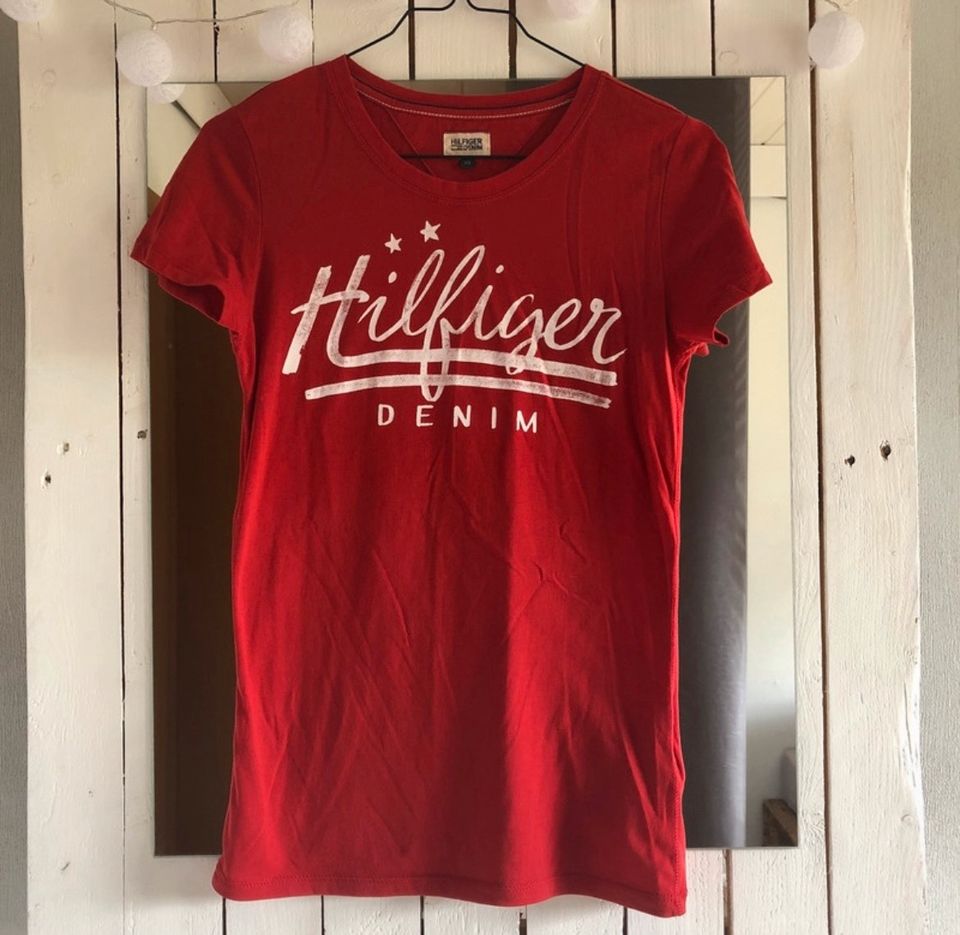 T-Shirt Tommy Hilfiger Größe XS/34 Rot in Bruchsal