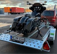 Absenkbarer Motorradanhänger 750kg Harley Anhänger Duisburg - Rheinhausen Vorschau