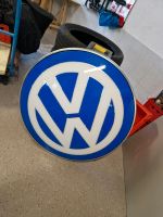 VW Zeichen Leuchtreklame mit Wandhalterung Bayern - Hindelang Vorschau