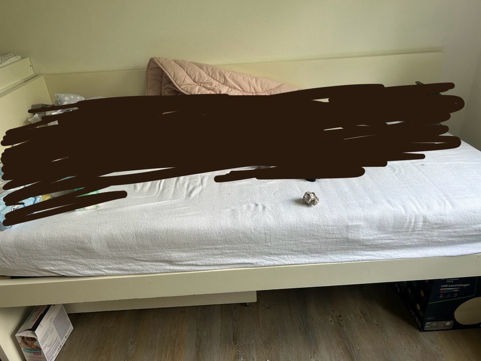 Bett, schlafbett ZU VERSCHENKEN in Bielefeld