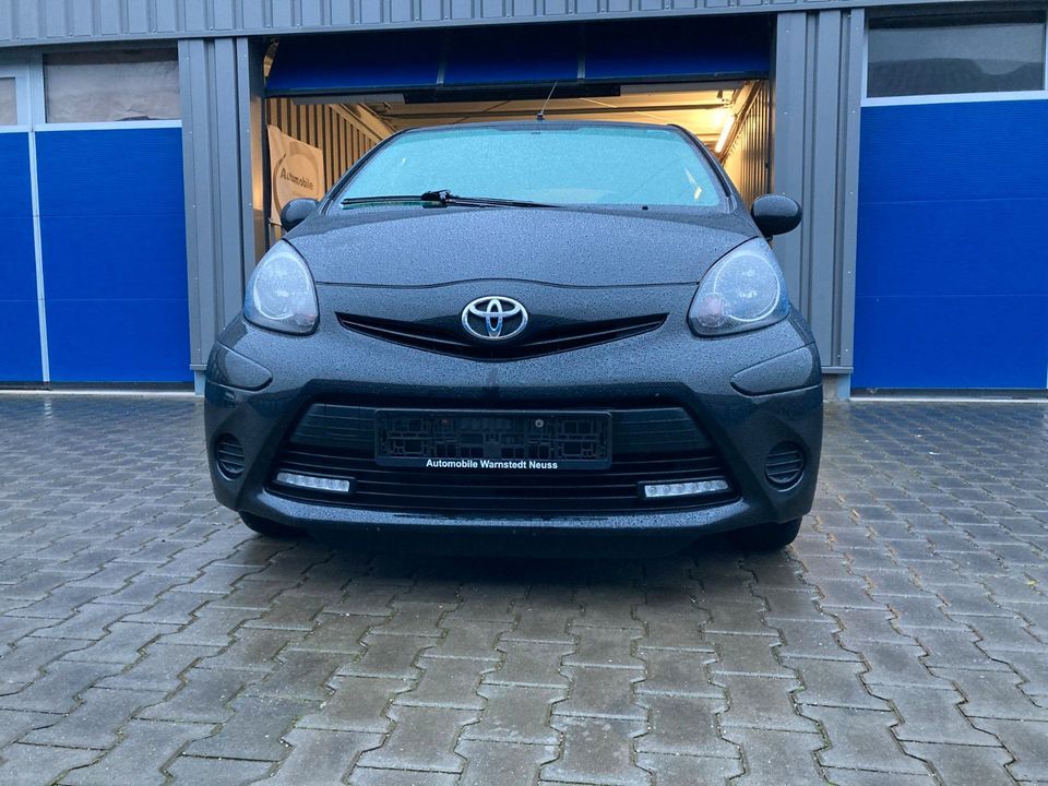 Toyota Aygo (X) in Neuss