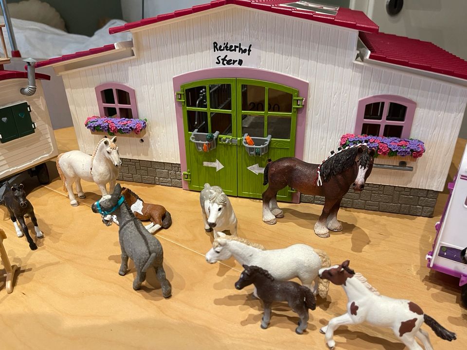 ⭐️ Schleich Horse Club Reiterhof, Wohnwagen usw. ⭐️ in Burscheid