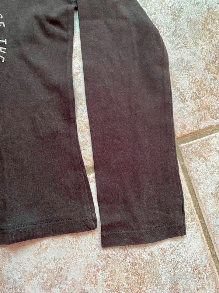 Mädchen LA-Shirt Grau Glitzer Blumen Primark Gr. 140 wie neu in Gründau