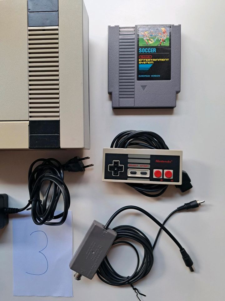 Nintendo NES Konsolen, Spiele und Zubehör in Harrislee