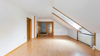 Großzügige 3-Zimmer-Dachgeschoss-Wohnung mit Wannenbad und Stellplatz in Dollnstein Bayern - Dollnstein Vorschau