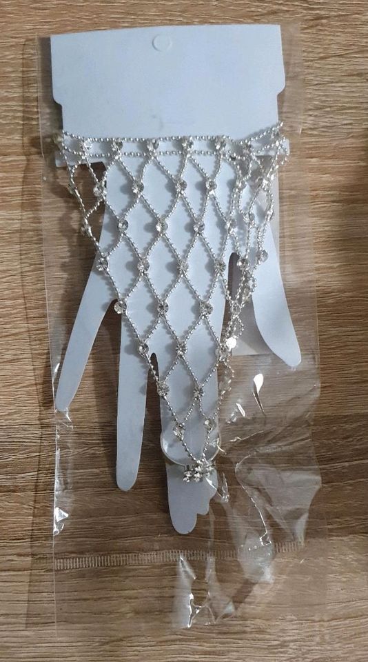 Handschmuck Strass NEU MEGASCHÖN in Marl