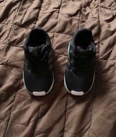Original Adidas Schuhe in Größe 20 in schwarz Nordrhein-Westfalen - Kamp-Lintfort Vorschau