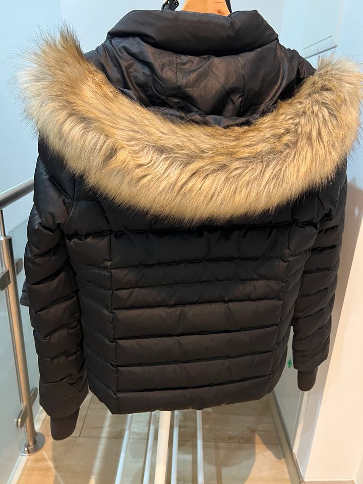 Calvin Klein Jacke in Leverkusen