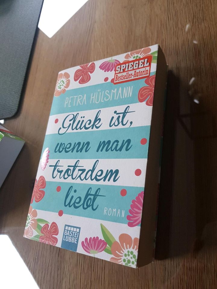 Glück ist wenn man trotzdem liebt von Petra Hülsmann in Siegen