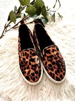 Slip-On Sneaker mit Leo-Muster  Bayern - Simbach Vorschau