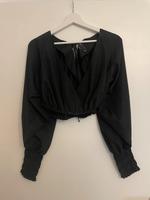 Cropped Bluse mit tiefem Ausschnitt Düsseldorf - Kaiserswerth Vorschau