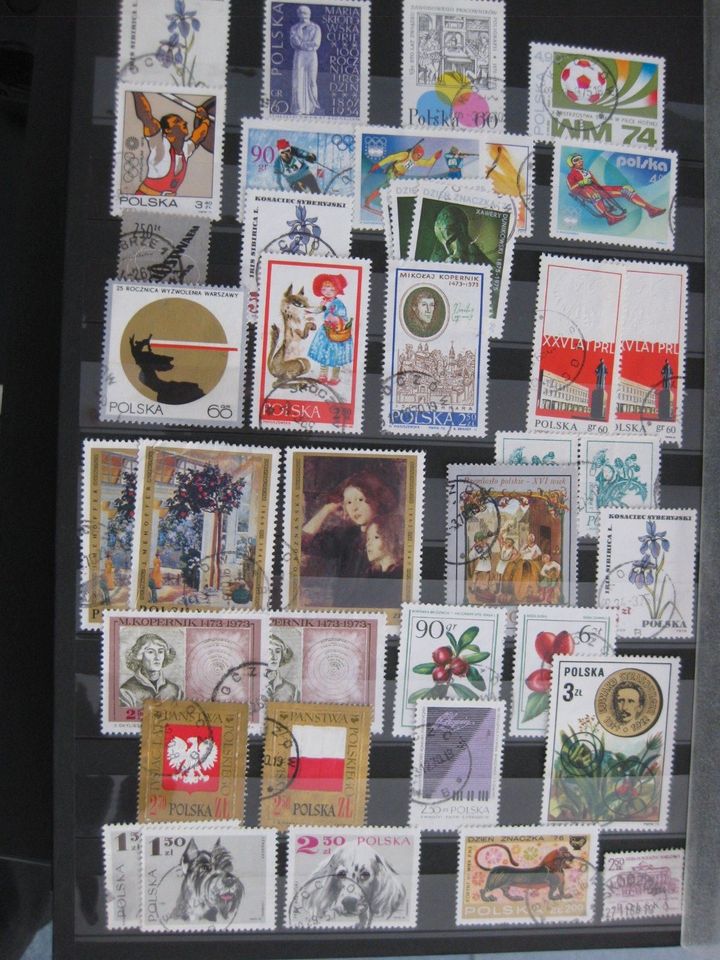 Briefmarken  ca. 1400 in zwei Alben in Seukendorf