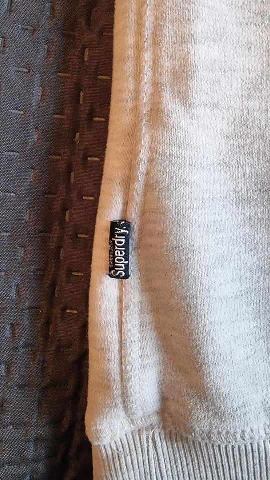 Superdry Hoodie in Größe 34. Sehr gute Qualität. in Goch