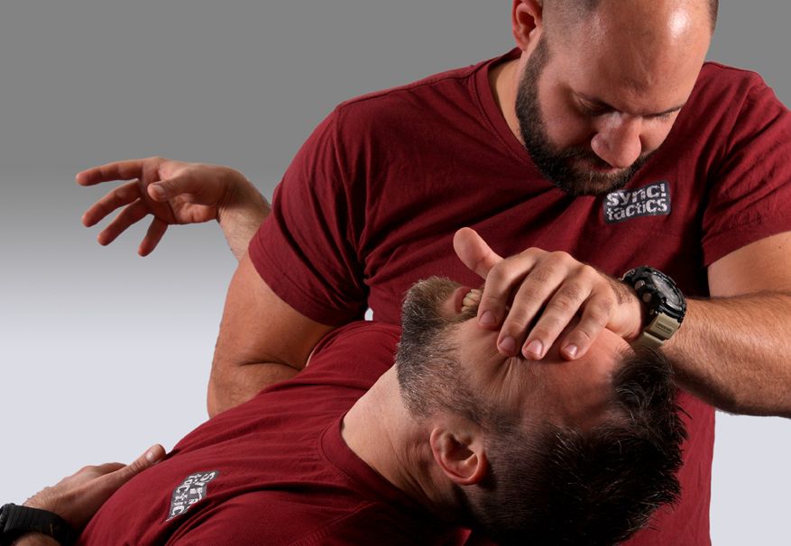 KRAV MAGA TRAINING IN HAAN & SOLINGEN - LERNE SELBSTVERTEIDIGUNG - KAMPFSPORT - KRAVMAGA - SPORT - MOTIVATION - FIT - PAZURU - TRAINING  - SELBSTSCHUTZ  - KAMPFKUNST - KICKBOXEN - FITNESSKICKBOXEN in Solingen