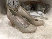 Highheels Pumps Stiletto Gold Hochzeit Gr. 38 NEUWERTIG Baden-Württemberg - Leibertingen Vorschau