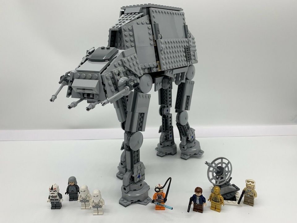 LEGO STAR WARS 8129 AT-AT Walker in Zellingen