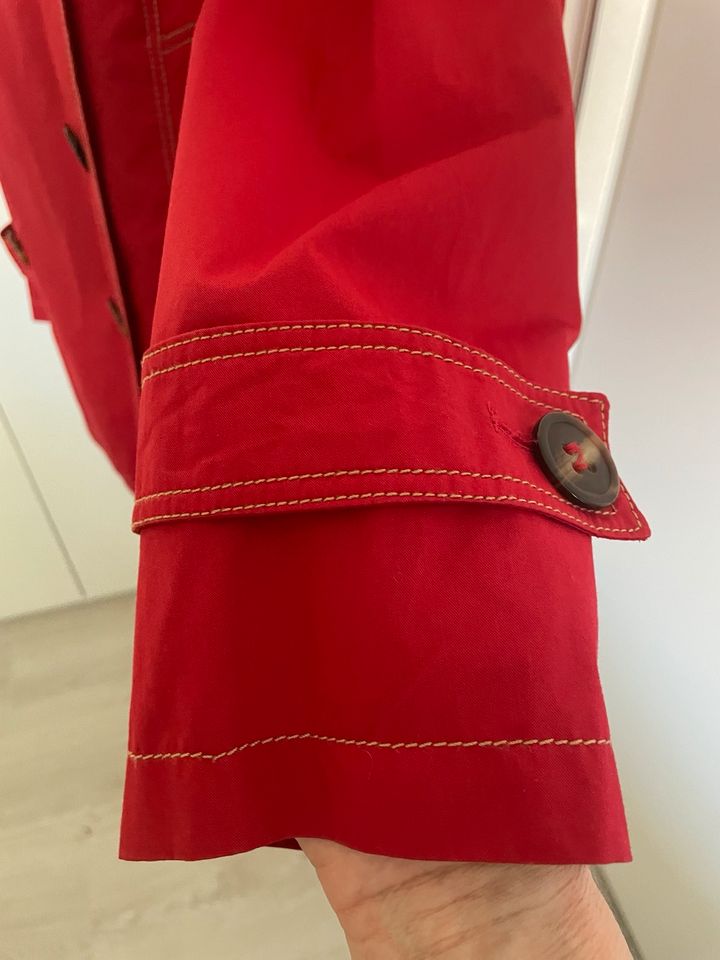 Gil Bret Jacke kurzer Trenchcoat Gr 42 in rot in Dortmund