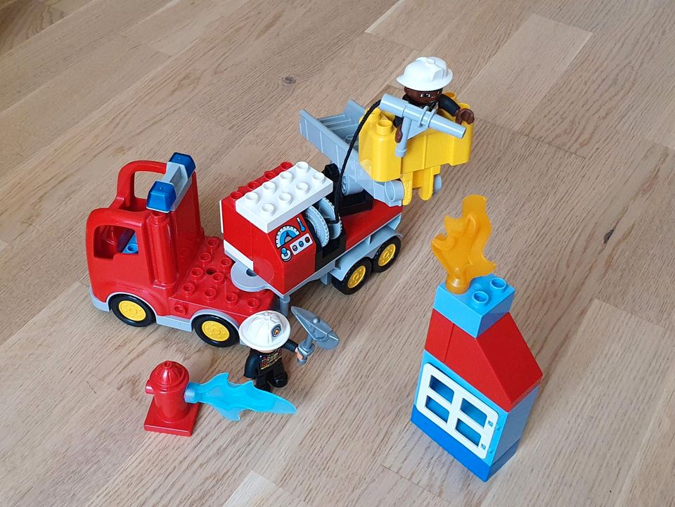 LEGO Duplo 10592 Löschfahrzeug in Schwaig