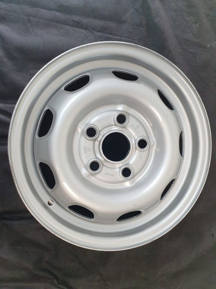 701601027 091 VW T4 Stahlfelge Finish Grau/Chrom 5 1/2 x 14 Zoll in Kirchhundem