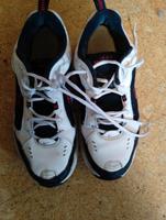 Nike Air Monarch  schwarz-weiß Nordrhein-Westfalen - Remscheid Vorschau