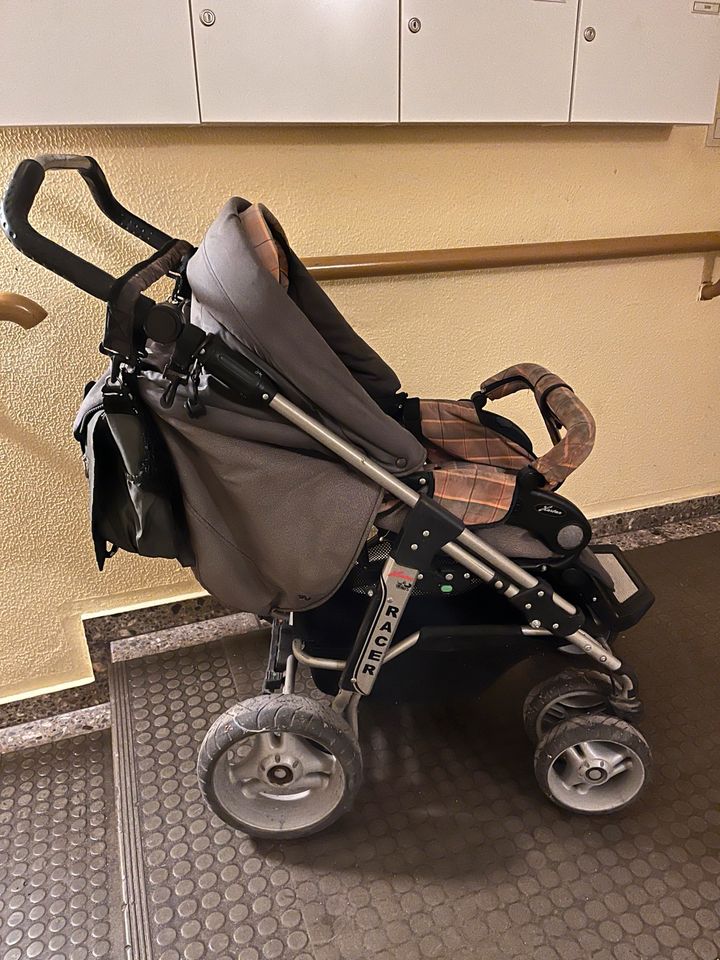 Kinderwagen Baggy Hartan Racer in Berlin