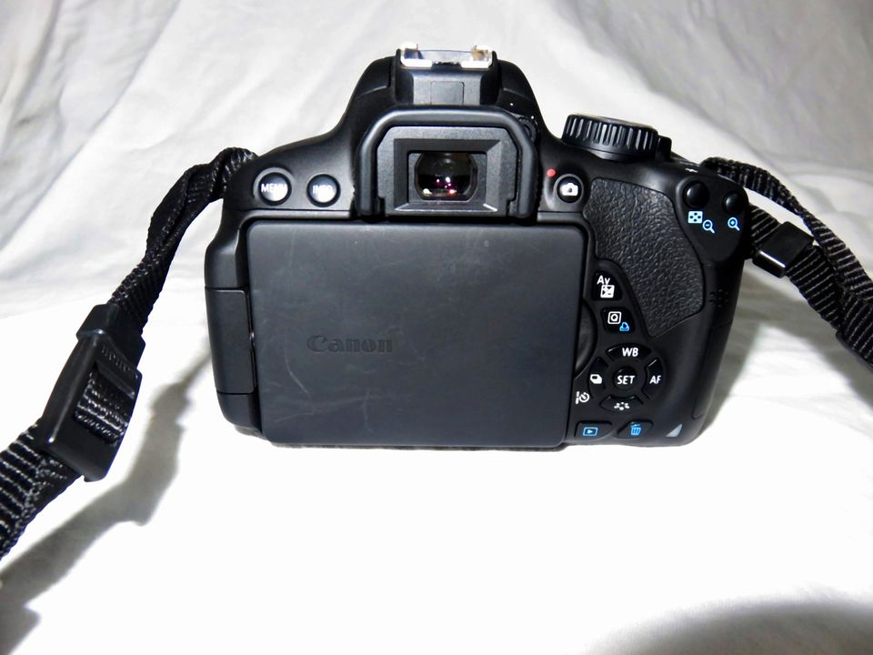 Canon EOS 650D + EFS 18 - 135mm , Komplettset, Spiegelreflexk. in Rohrenfels