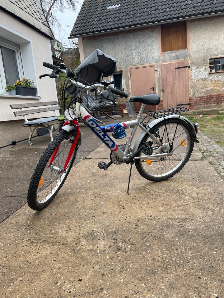 Kinderfahrrad mit Gepäckträger in Mohlsdorf