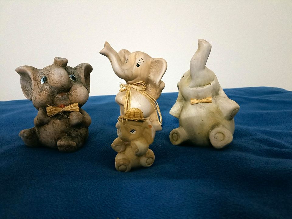 Für Elefantenfreunde: 4 Elefanten aus Keramik in Mühlheim am Main