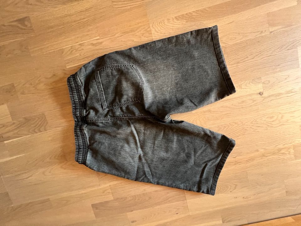 C&A 2 Jeans Shorts Jungen 170 blau + grau in Koblenz