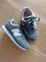 New Balance Sneaker grau rosa Gr. 28 top Zustand Rheinland-Pfalz - Hohen-Sülzen Vorschau