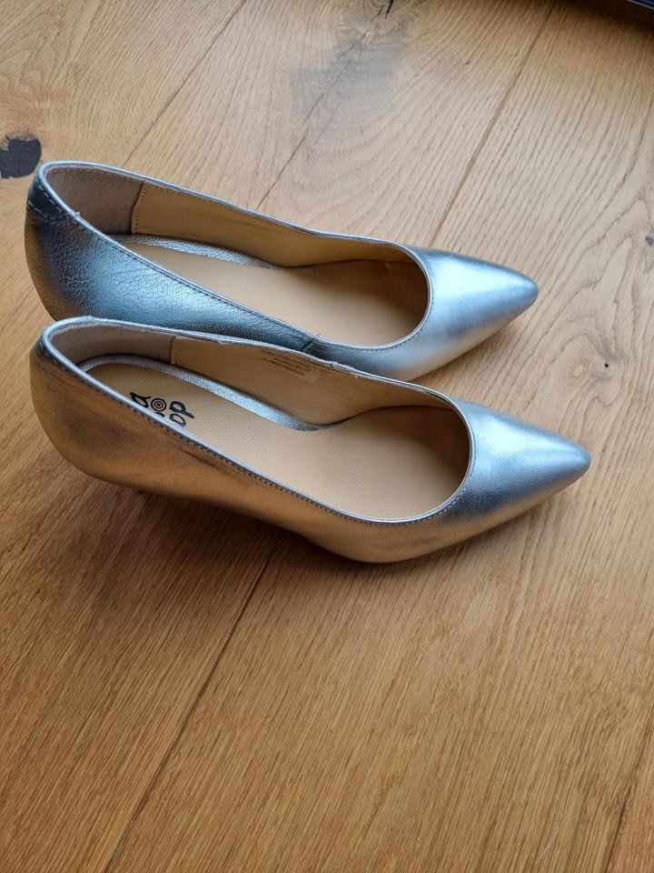 Brautschuhe Hochzeitsschuhe Pumps High Heels silber in Dallgow