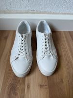 Pull&Bear Basic Sneaker Weiß 44 Hannover - Linden-Limmer Vorschau