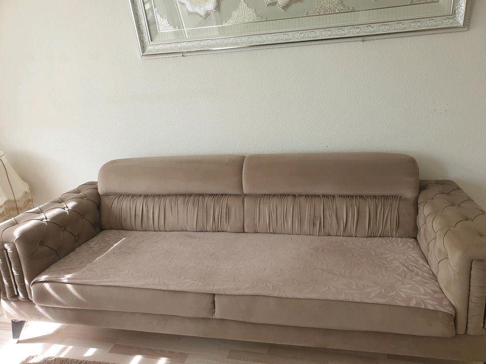 Chesterfeld Couch in Gladbeck