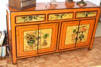 Chinesisches Sideboard in Gelb und Orange lackiert Kommode Bayern - Neusäß Vorschau