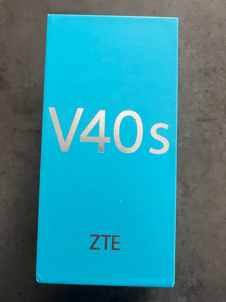 Handy ZTE V40s in Rödermark