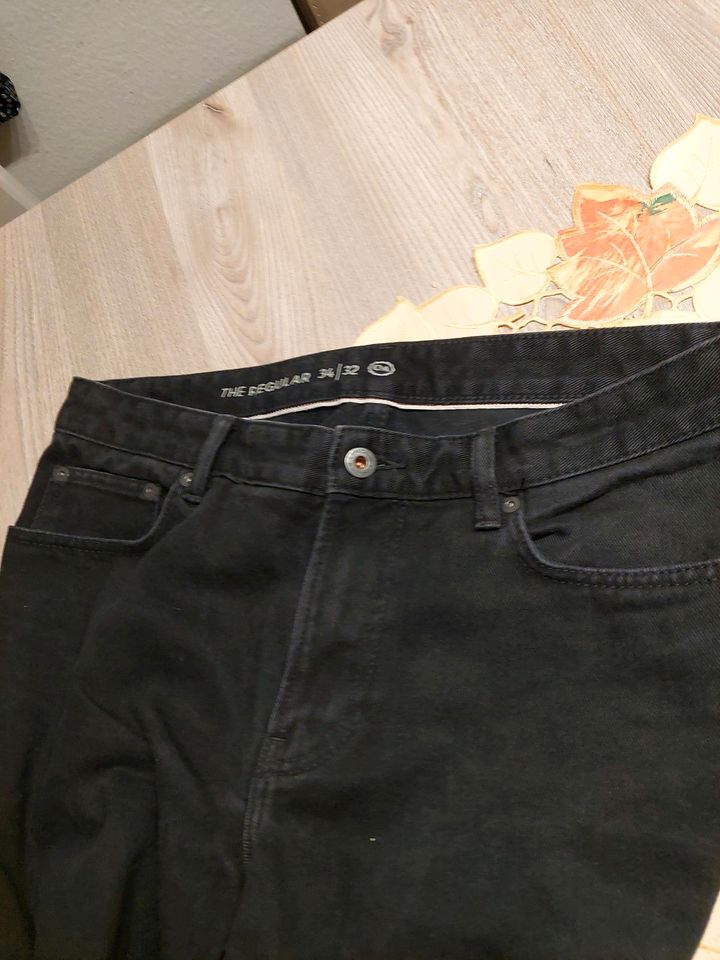 Herren Jeans  Gr 34/32 in Mülheim (Ruhr)