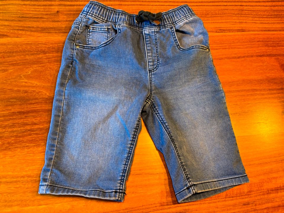Topolino ⭐️ Gr. 122 Jeans Shorts kurze Hose bequem in Walkenried