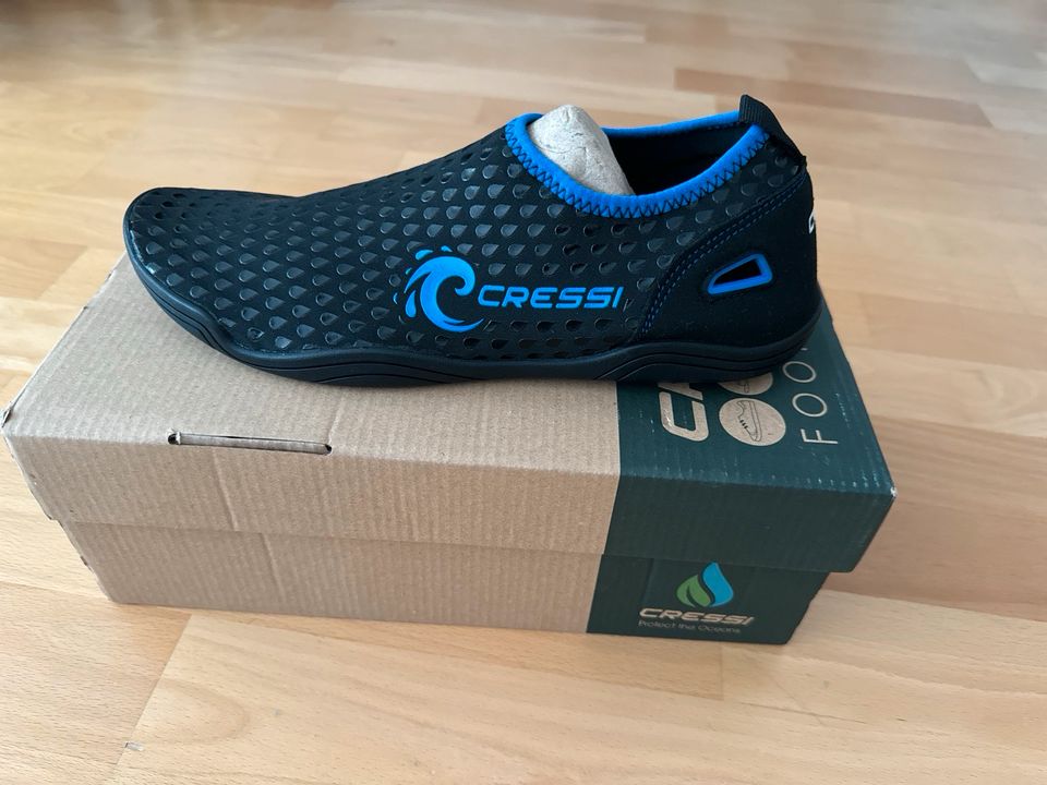 Cressi Aqua-Schuhe neu und original verpackt Größe 44 in Wiesbaden
