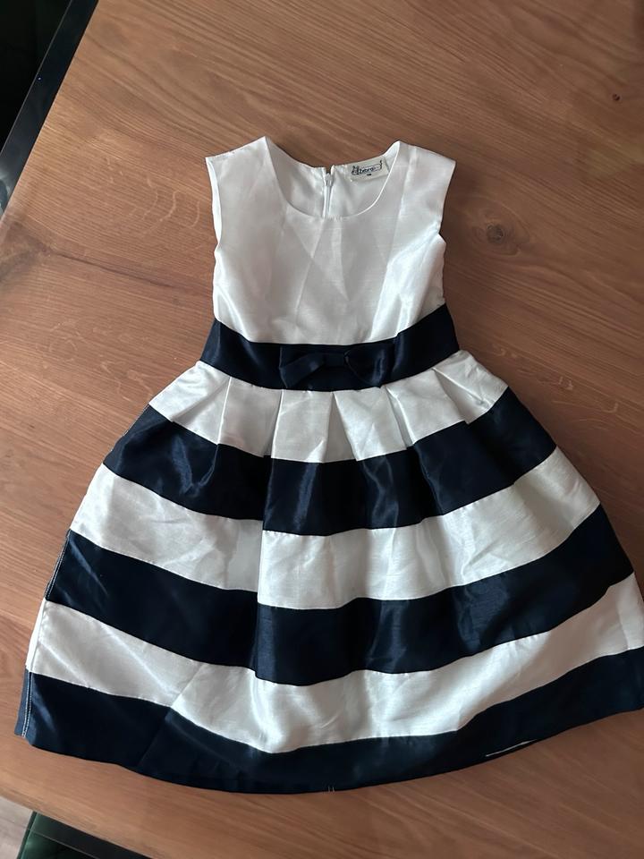 Mädchen Tüllkleid/ festliches Kleid Größe 110 Weiß/ Blau in Tappenbeck