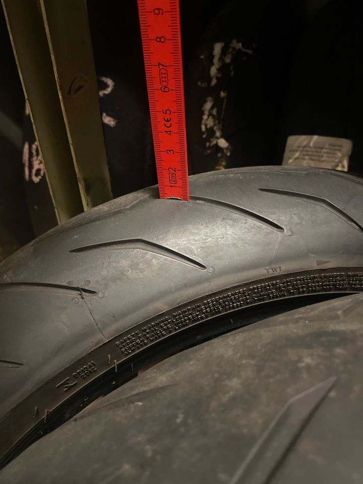 Pirelli Rosso 3 Satz 120/70-17 180/55-17 in Leipzig