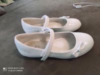 Süße Kommunion-Schuhe Ballerinas Creme  Größe 32 Bayern - Gelchsheim Vorschau