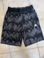 Adidas Short Gr. 158 Bayern - Cadolzburg Vorschau