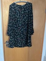 Clockhouse Damen Kleid schwarz geblümt Größe 44 XXL 2 XL Nordrhein-Westfalen - Sundern (Sauerland) Vorschau