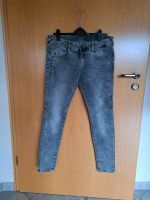 Jeans Herrlicher Gila Slim-fit  Damen grau Gr. 32/32 Bayern - Alfeld Vorschau