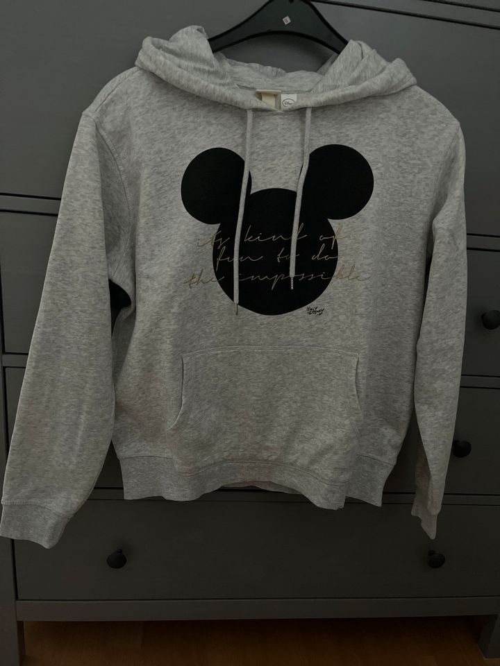 Hoodie H&M Disney mit Mickey Kopf in Wuppertal