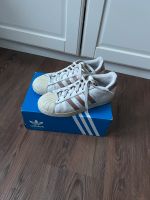 Adidas Superstar Damen Weiß Roségold 38 Niedersachsen - Emden Vorschau