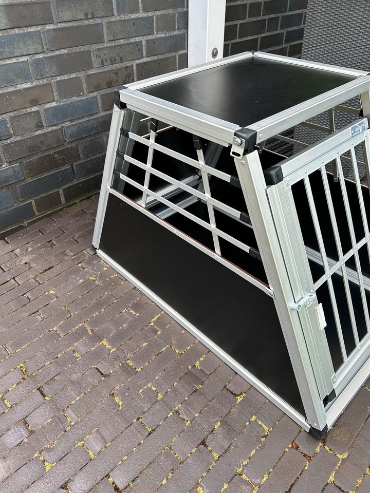 Hundetransportbox 96x57x65cm z.B. Audi A4 Avant in Rheine