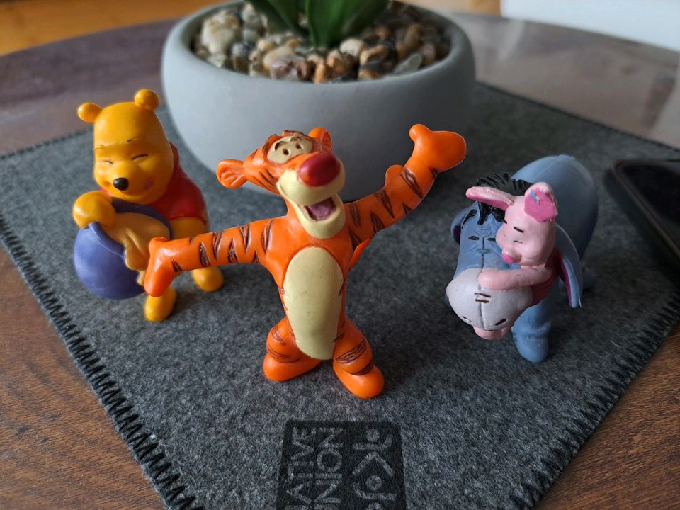 Winnie Puuh, Tigger, Ferkel und I-Aah kleine Disney Figuren in Mörfelden-Walldorf